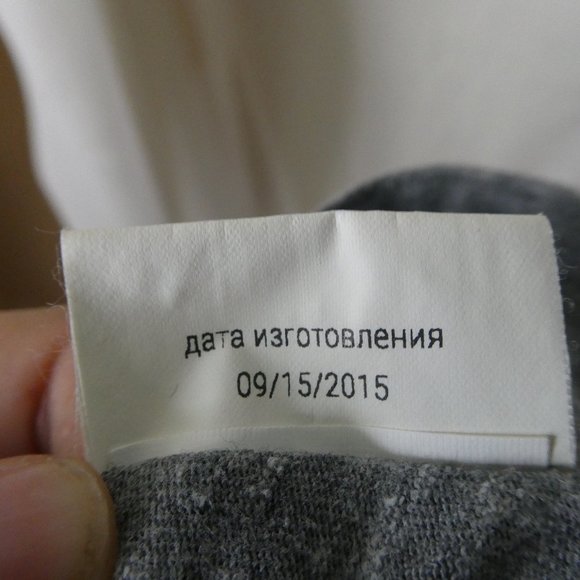 SOLDDDDDD Burton Bird Feather Wing Distressed Tank Top Small - Picture 3 of 9